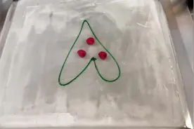 用覆盆子做炒冰淇淋卷！吃起来满满是小时候回忆！视频封面