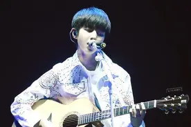 王俊凯宣布闭关备战高考 粉丝留言表不舍图片