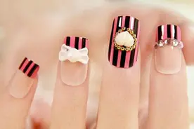 创意美甲彩绘教学及美甲指甲油胶涂法，新手必学图片