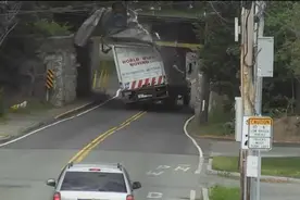 来看看这个横梁让多少货车栽跟头 专杀货车图片