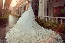 最后陪你走进婚姻的，不一定就是你最爱的人图片