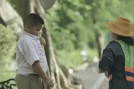 泰国感人广告：把妈妈安全带回家视频封面