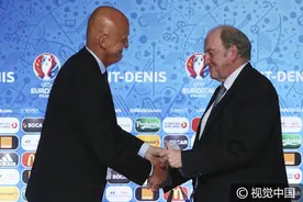 欧洲杯开球发布会召开 光头裁判科里纳领衔出席图片