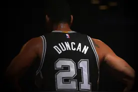 队医曝邓肯深受膝伤折磨:换他人不可能坚持19年图片