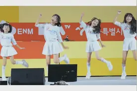 4个超可爱小萝莉舞蹈表演，越来越想有个女儿了！视频封面