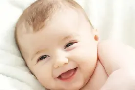 大宝二宝所经历的月子时光之对比图片