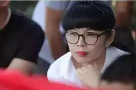 撒娇的女人是否最好命？ 揭示《女总裁的贴身高手》背后的女总裁图片