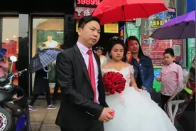 福建一帅哥去影楼接亲，新娘好漂亮，忍不住回头看了一遍又一遍视频封面