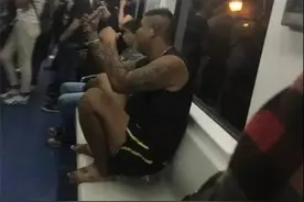 五号线上这位#$!^&*，真的好想送你离开，千里之外！图片