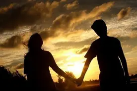 那一年牵起你的手图片