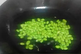 家常菜，素炒毛豆的做法图片