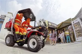 海陵：38辆消防摩托车“上岗” 可快速进入小巷灭火图片