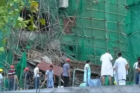 阆中江山国际楼盘发生脚手架垮塌有人员受伤图片