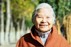 孕妈临近预产期，被奶奶的一句话惊到图片