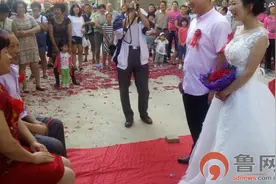 骑行婚礼渐成俏图片