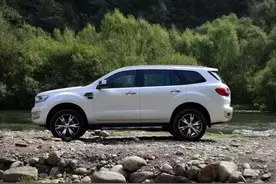 轴距长汉兰达61mm，全时四驱有柴油版裸车27万动力超牧马人图片