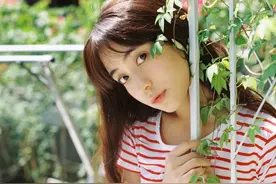 小说：合租校花顺路找小伙一起回家，被老板以为情侣，校花脸红了图片