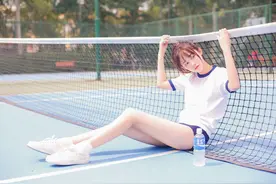 小说：妻子忙向丈夫解释赃物来源，丈夫笑：你可真厉害图片