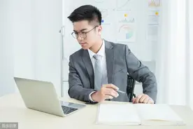 小说：全民转职，开局召唤神话吕布图片