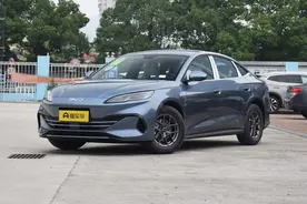 月销破2万,排名从9跳到3只用一个月,比亚迪海豹06DM-i好在哪儿？图片