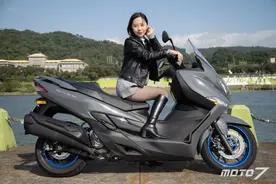 铃木的经典踏板车型，最新款“汉堡人”BURGMAN 400详细介绍图片