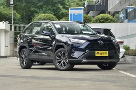 丰田RAV4荣放，配2.0L发动机+CVT变速箱，都有哪些优点和不足之处图片