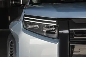 比亚迪又出“神车”！四驱+4.9秒破百+原地掉头，合资还怎么玩？图片