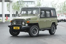 北汽制造BJ 212战友版发布，软顶敞篷，搭载五菱柳机2.0升发动机图片