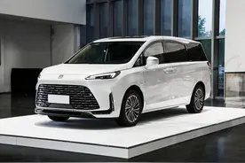 2025款别克GL8陆尚，1.5T+双电机插混，七年前的老底盘图片