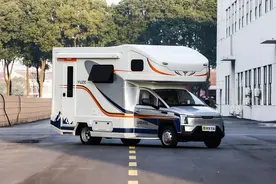 绿牌！免购置税！19.98万的五菱新能源房车长啥样？图片