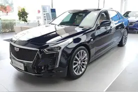 Cars01车闻丨“解读蓝色优雅” 静态品鉴120周年凯迪拉克CT6图片