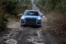 精雕细琢&性能升级｜试驾中国一汽新红旗HS5图片