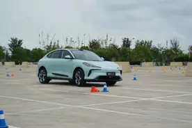 试驾即将上市的智己LS6，搭载高阶驾驶辅助系统，表现怎样？图片