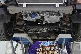 本田XR-V底盘拆解，看看品质如何？图片