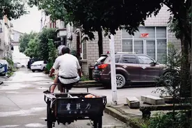 小说：舔狗觉醒后打脸校花美女，跪舔哪有打脸爽？图片