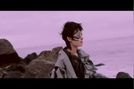 曾轶可单曲《雌雄同体》MV 化身外星来客