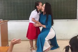 越南女老师，大长腿搭配迷人曲线，再把臀部训练给到你图片