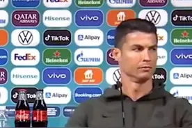 C罗“可乐梗”被球员争相模仿，矿泉水才是永远的神图片