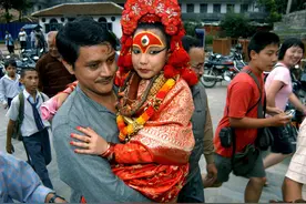 揭秘印度圣女的悲与愁，向“神灵献身”却沦为高级僧侣玩物图片