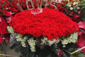 1005朵玫瑰的爱 #肖战图片