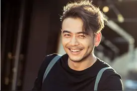 杨烁家居生活首次公开，装修尽显奢华，两个孩子差别对待真的好么图片