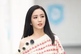 佟丽娅在《舞蹈生》的笑容真迷人，气质这一块没得说图片