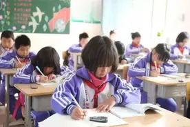 中考或将被取消，初中和高中合并为4年，晚熟男生开心不已图片