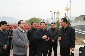乔学智在同仁市督导环保问题整改时强调：站在讲政治的高度抓好生态环保问题整改工作图片