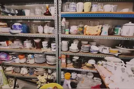 武汉隐藏在闹市的旧货市场，行内人也难找，老物件给钱就卖图片