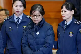 女人当家墙倒屋塌，朴槿惠的“吸血鬼”崔顺实，实力有多强？图片