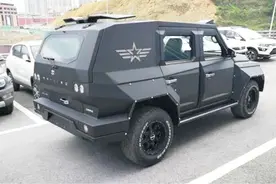 厉害！中国首款老百姓能买的防爆防弹民用车，堪比装甲车视频封面