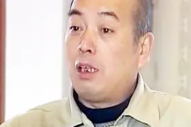 凌晨狗叫成破案关键，监控中的反光体，竟是盗窃案中失窃的保险柜视频封面