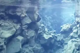 世界上最清澈的水域，能见度达100多米，水里竟然连一条鱼都没有视频封面