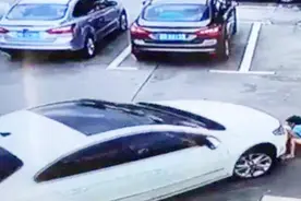 一分钟告诉你大货车致命的视觉盲区在哪里？视频封面